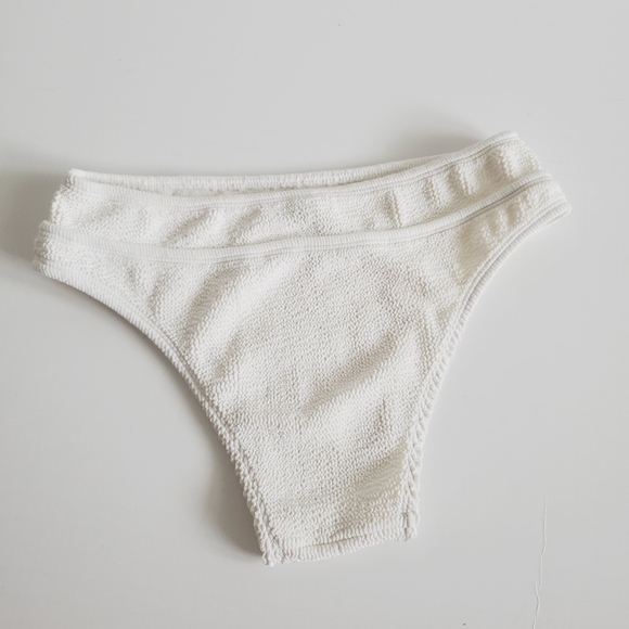 Love & Bikinis White Turks & Caicos Bottoms One Size - Picture 7 of 9